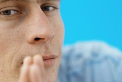 M. Boni: ustawa tworzy dobre zabezpieczenie polskiego rynku pracy