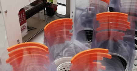Wrocław: druk 3D pomaga w walce z epidemią koronawirusa