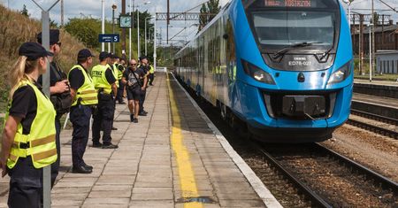 Urzędu Transportu Kolejowego skontrolował pociągi na "Pol’and’Rock Festival 2019"