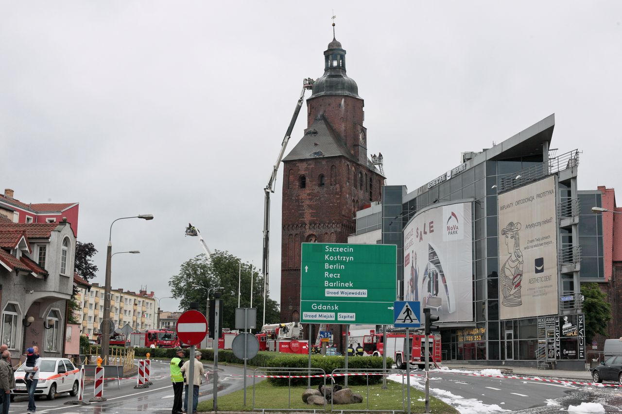 Pożar katedry pod kontrolą, trwa dogaszanie