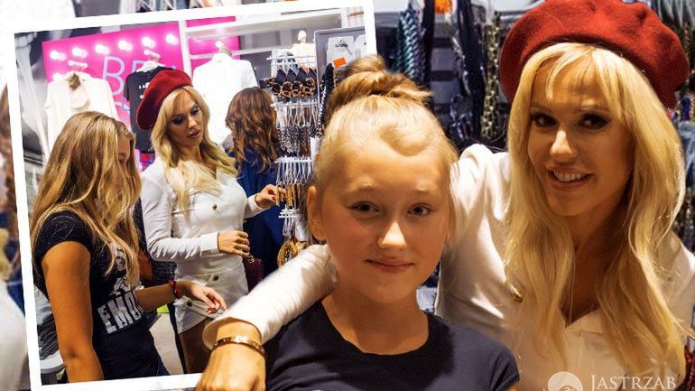 Doda i jej fanka Sandra na zakupach w Lublinie.