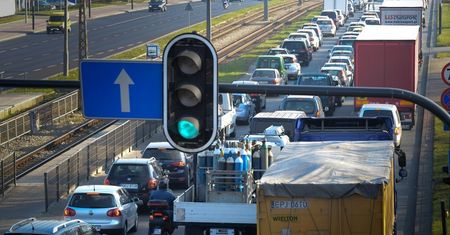 Konferencja bliskowschodnia w Warszawie. Duże utrudnienia w ruchu drogowym i zmiany w komunikacji miejskiej