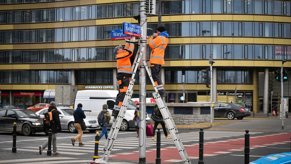 Będą zmieniać tabliczki 13 kolejnym ulicom