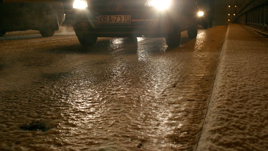 Pogoda. Na drogach zrobi się tzw. szklanka