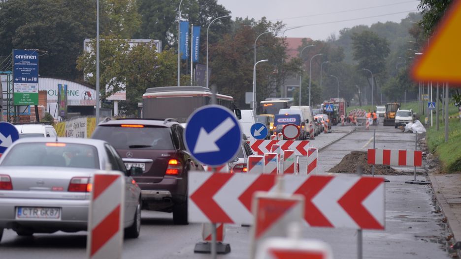 Ministerstwo Finansów nie przekazało pieniędzy na remonty dróg krajowych w miastach.