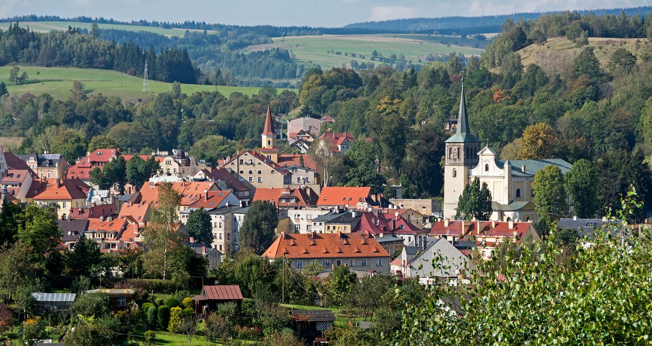 Duszniki-Zdrój: mieszkańcy czują się terroryzowani przez bandytów. Prokuratura: prowadzimy postępowania