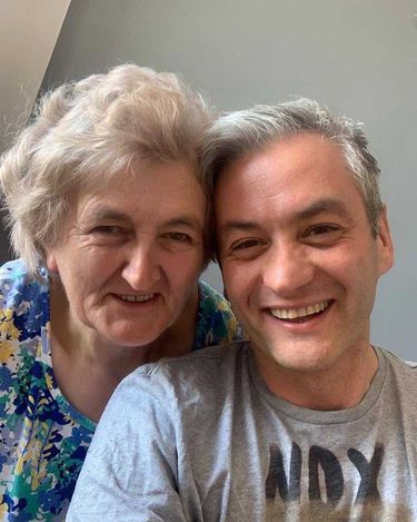 Robert Biedroń z mamą – Dzień Matki 2019