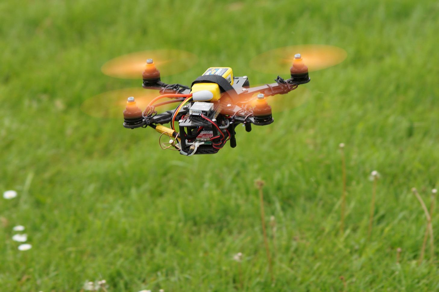 15-latek wygrał ćwierć miliona dolarów na wyścigach dronów