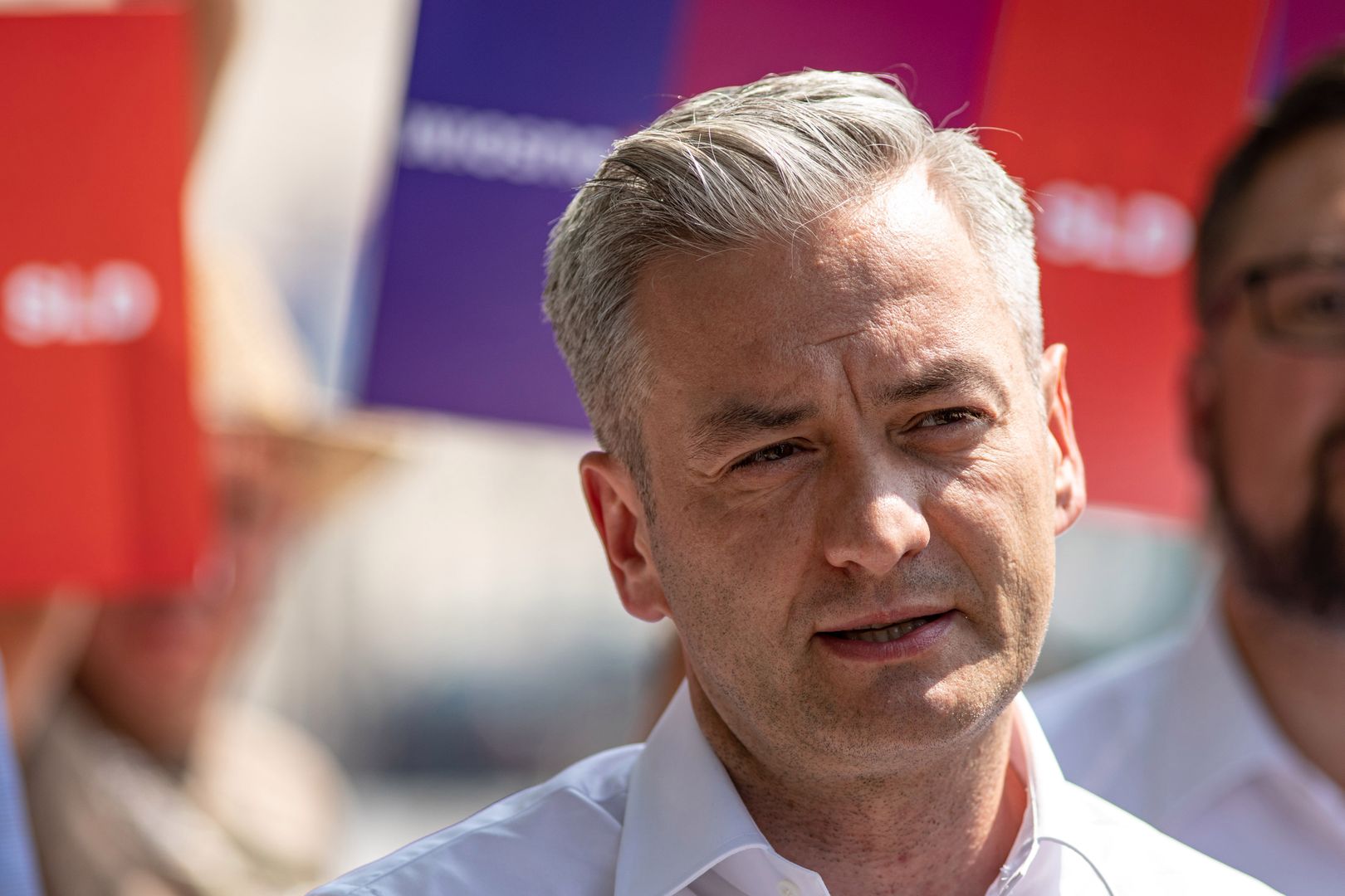 1 listopada. Robert Biedroń wspomina dręczonych członków społeczności LGBT, którzy popełnili samobójstwo