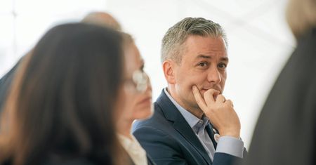 Robert Biedroń: Odebrać emerytury tym, którzy głosowali za niekonstytucyjnymi zmianami w sądownictwie