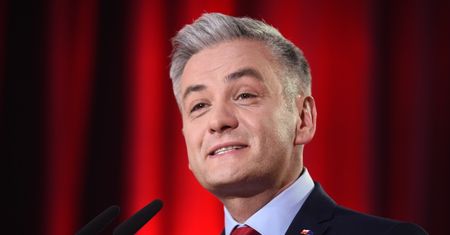 Jarosław Gowin broni Roberta Biedronia. "Wyjątkowo obrzydliwe"