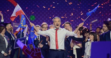 Wiosna nową partią Roberta Biedronia. Polityk na konwencji porwał tłumy i zaprezentował program