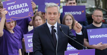 Robert Biedroń proponuje europejską debatę, PiS i PO ją odrzucają