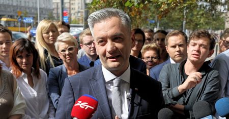 Janusz Palikot przerywa milczenie ws. Roberta Biedronia. Wystarczyły trzy zdania