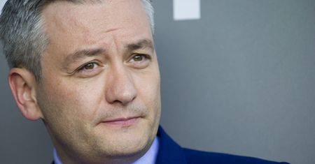 Robert Biedroń sam obniża swoją pensję. "Zostałem do tego zmuszony przez PiS"