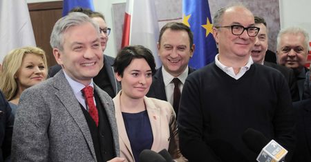 SLD rekomenduje Roberta Biedronia na prezydenta. "Są geje na świecie, mecenasie"