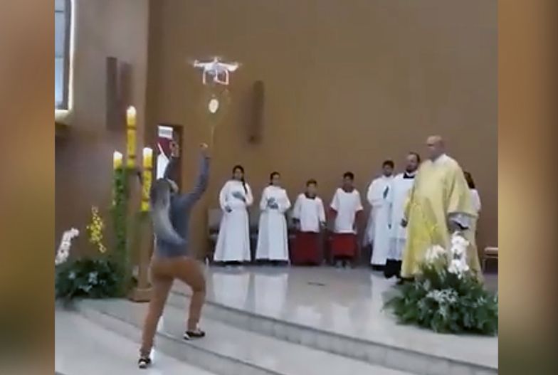 Eucharystię dostarczyli na mszę dronem. Wierni mówią o profanacji