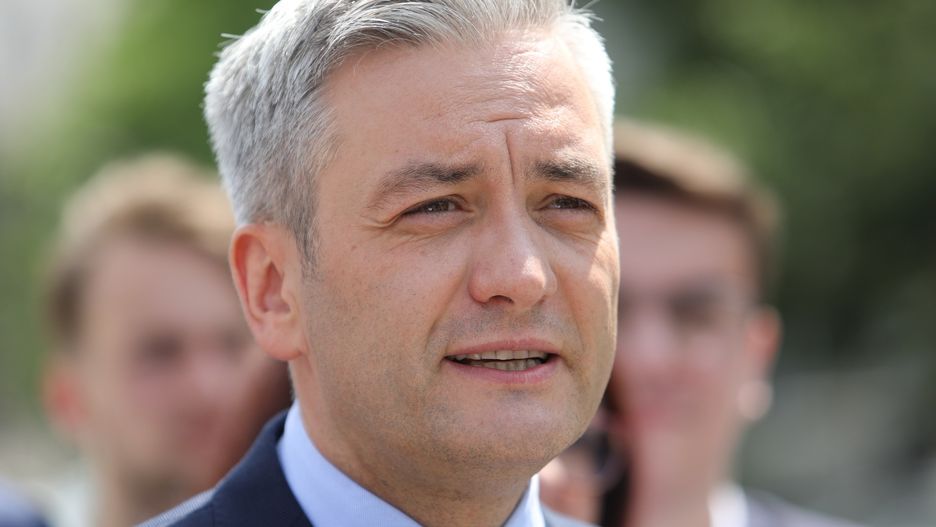 Część dziennikarzy od początku nie wierzyła w zapowiedź Roberta Biedronia