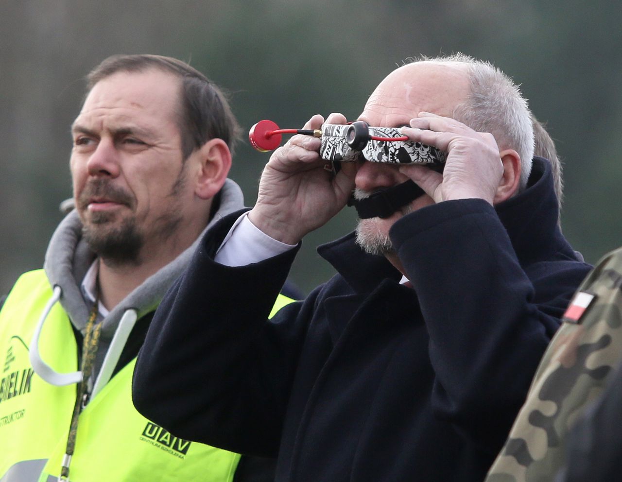 Nowa broń dla wojska. Macierewicz kupi tysiące dronów