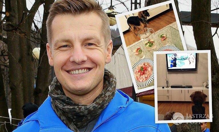 Rafał Mroczek pokazał jak mieszka. W jego wnętrzach dominuje szkło, biel i... gadżety dla psów!