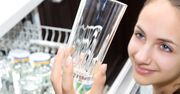 Posprzątasz po rodzinnym obiedzie za 32 grosze. Sprawdź najlepsze oferty tabletek do zmywarki