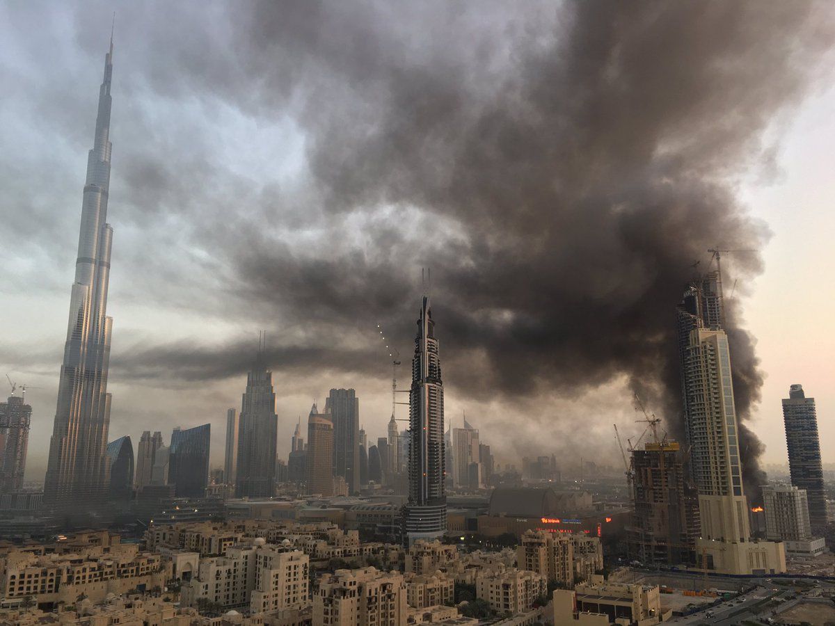 Pożar w pobliżu największego centrum handlowego Dubaju