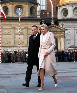 Andrzej Duda u żołnierzy na Wawelu. Pierwsza dama matką chrzestną sztandaru