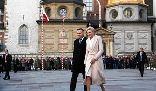 Andrzej Duda u żołnierzy na Wawelu. Pierwsza dama matką chrzestną sztandaru