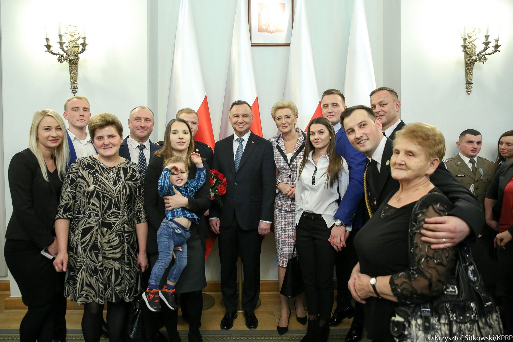 Agata Duda na grupowym zdjęciu 