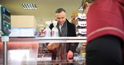 Wybory prezydenckie 2020. Prezydent Andrzej Duda zachwala pasztetową