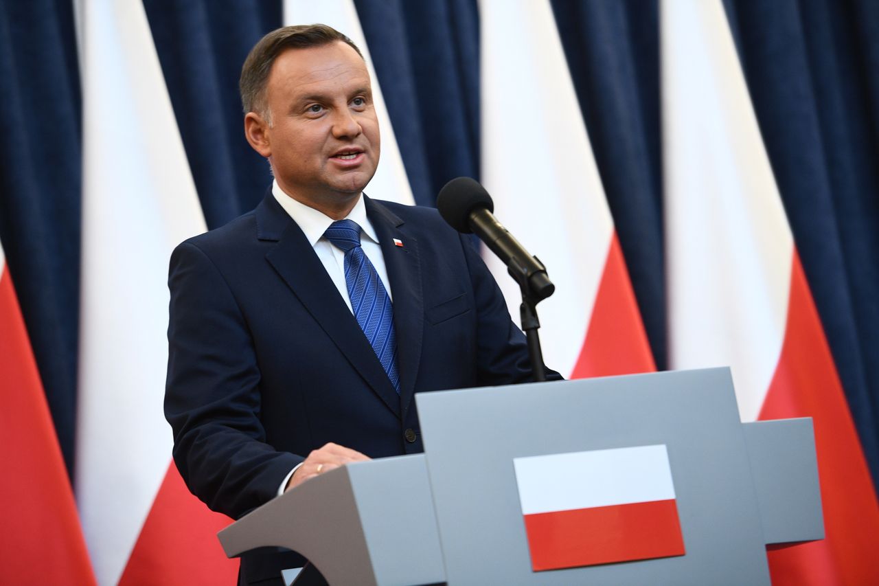 Prezydent Andrzej Duda ma dylemat. "FAZ": Emancypacja wychowanka