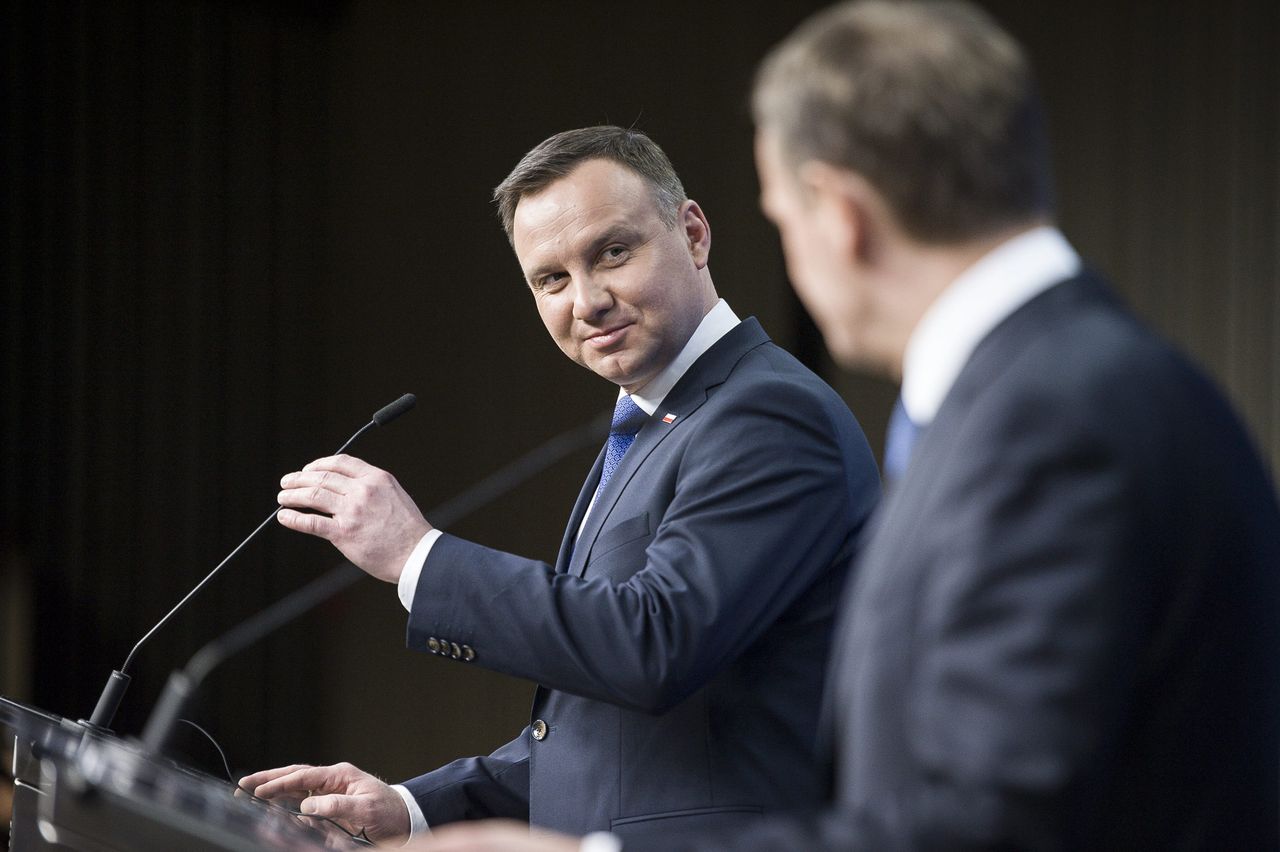 Donald Tusk kontra Andrzej Duda. Sondaż