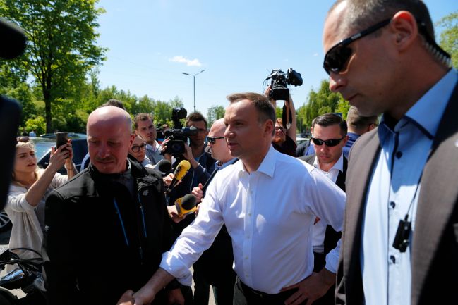 Sondaż zaufania. Andrzej Duda daleko przed Jarosławem Kaczyńskim