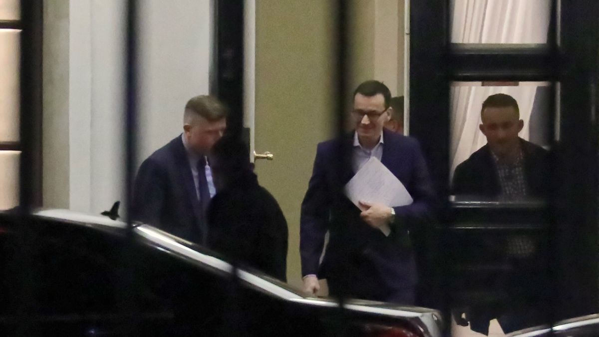 Premier Mateusz Morawiecki opuszcza KPRP w środę wieczorem po spotkaniu z prezydentem Andrzejem Dudą.