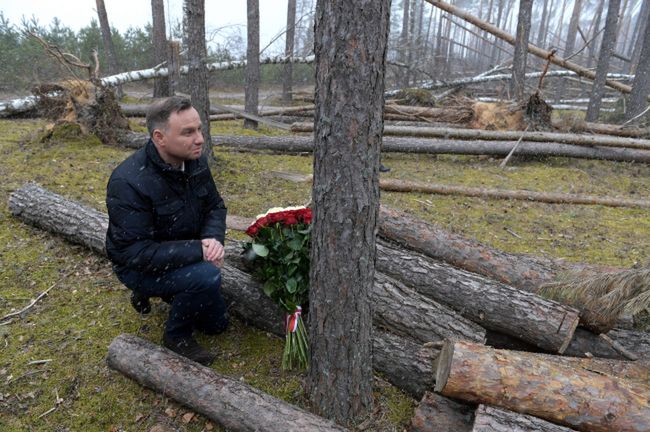 Prezydent Duda na terenie nawałnic. Zaproszeń nie dostały osoby, które krytykowały działania rządu