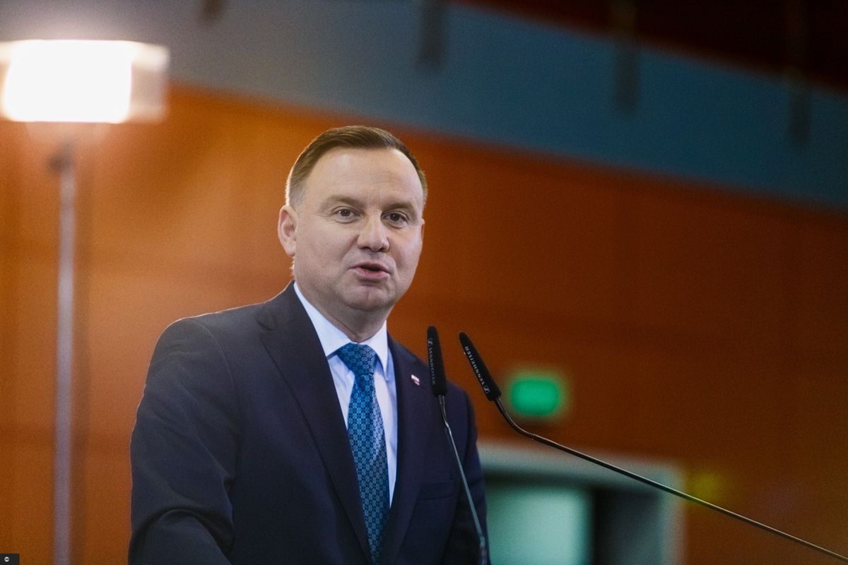 Wybory prezydenckie 2020 w cieniu koronawirusa. Jakie szanse na Andrzej Duda. Sondaż