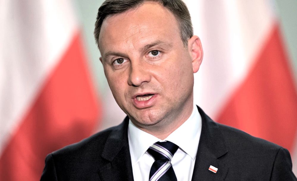 Prezydent Andrzej Duda wbrew PiS?