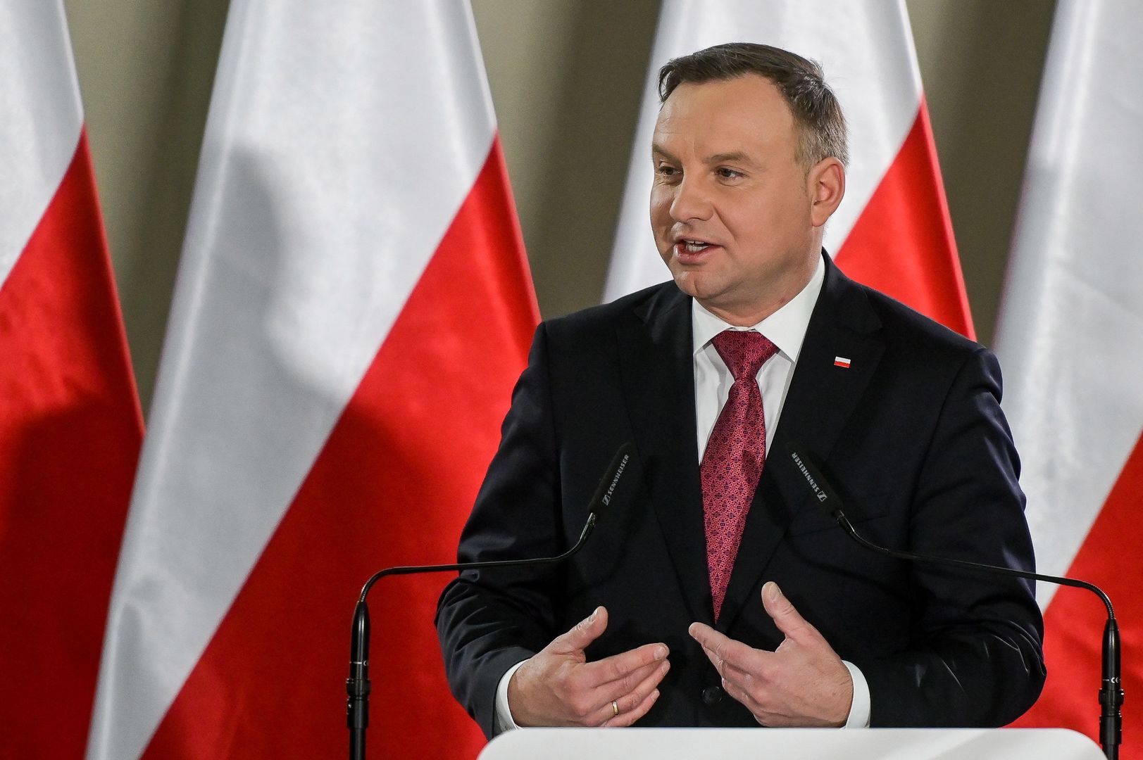 Prezydent Andrzej Duda skieruje specustawę do Trybunału Konstytucyjnego.