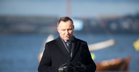 Prezydent Andrzej Duda wygwizdany w Pucku. PiS składa projekt uchwały