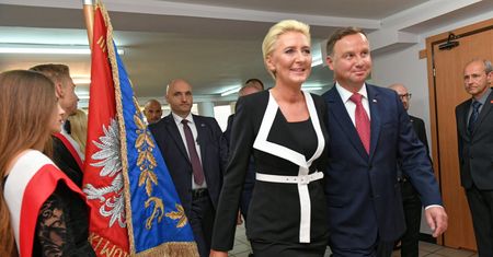 Prezydent Duda naruszył ważną zasadę. W szkole nie ma miejsca dla bieżącej polityki