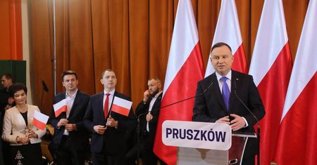 Wybory prezydenckie 2020. Andrzej Duda w Pruszkowie: zawsze patrzyłem, co dana ustawa przynosi moim rodakom