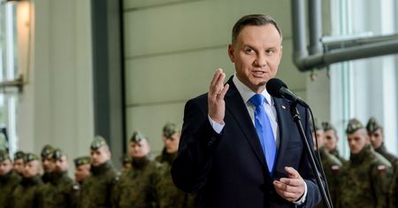 Ustawa degradacyjna. Andrzej Duda podjął decyzję