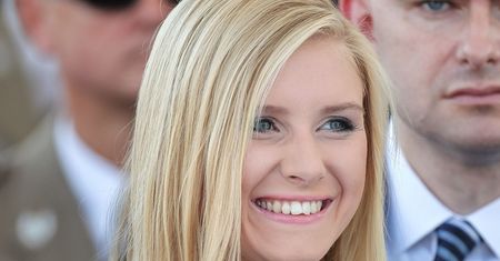 Kinga Duda dopiero zaczęła pracę w kancelarii, a już zarabia krocie