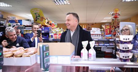 Chciał zakpić z prezydenta Andrzeja Dudy. Sławomir Nitras oberwał rykoszetem
