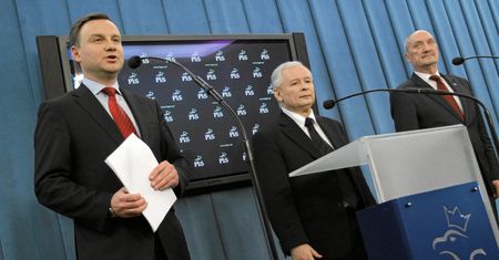 Polacy ocenili polityków. Nowy sondaż CBOS