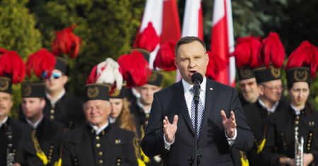 Wizyta Andrzeja Dudy zakłócona okrzykami "marionetka!". Tym Razem w Gliwicach