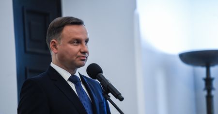 Prezydent Andrzej Duda żartuje. Internauci nie wierzą, że to on