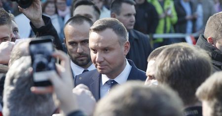 Prezydent chce zmian w konstytucji. PiS też, ale nie ogląda się przy tym na Andrzeja Dudę