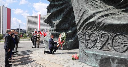 15 sierpnia. Defilada 2019 w Katowicach. Ostre słowa prezydenta Andrzeja Dudy. "Ohydne i nieprzyzwoite"