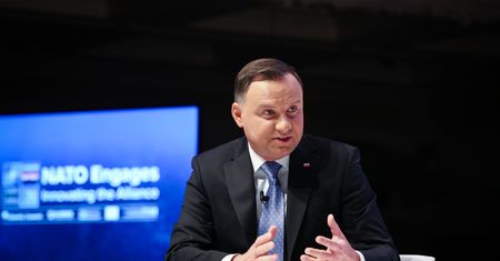 Andrzej Duda odpowiada Emmanuelowi Macronowi ws. NATO. Domaga się konkretów